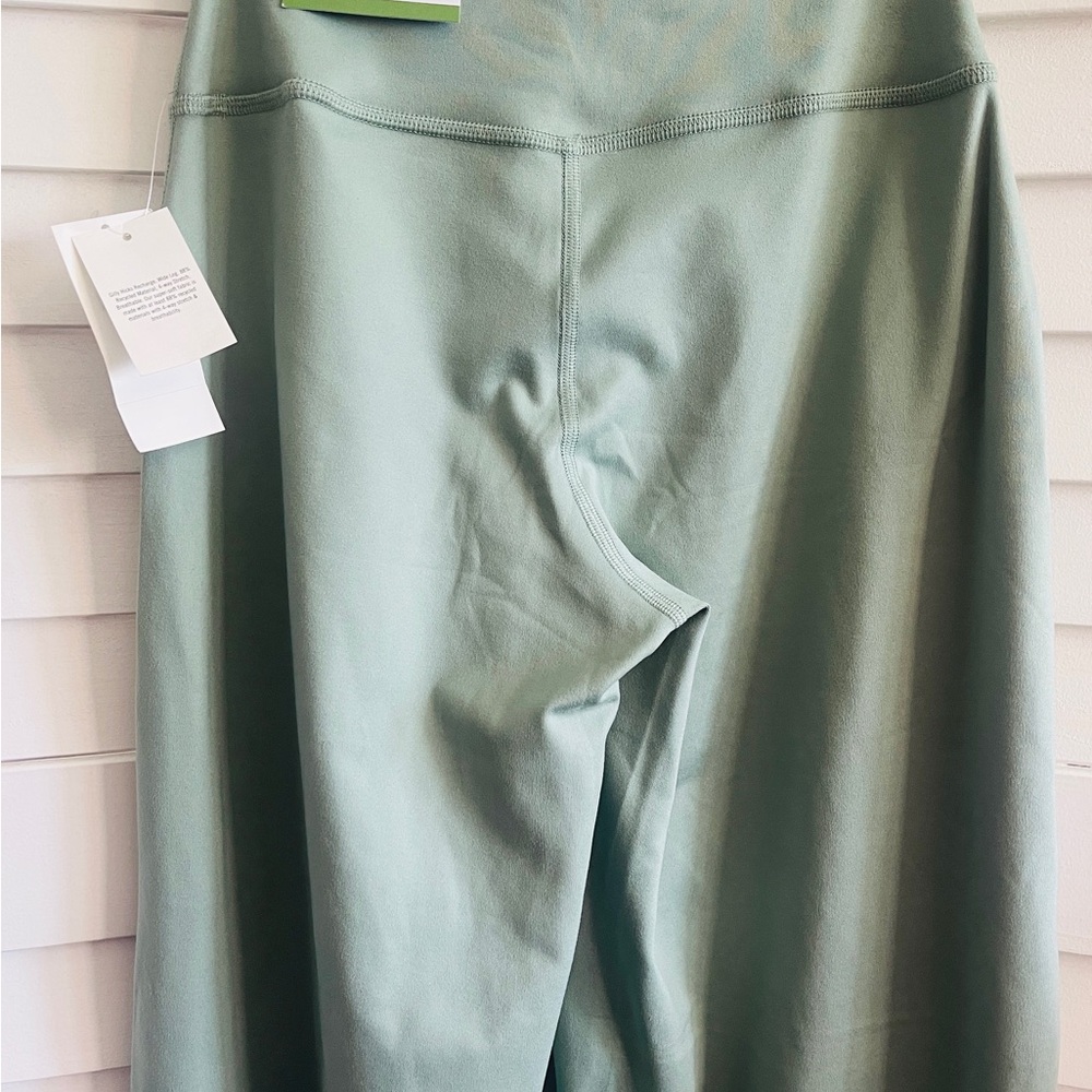 Gilly Hicks NEW Pants Wide Leg Active Recharge Mid Rise Light Green Size Small - Picture 3 of 7